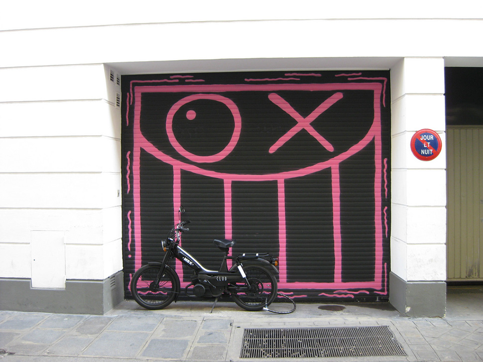Andre-Saraiva-Mr-A-Colette-Paris-street-art-graffiti-garage-wall-painting-street-art-urbain-immeuble-2009-web
