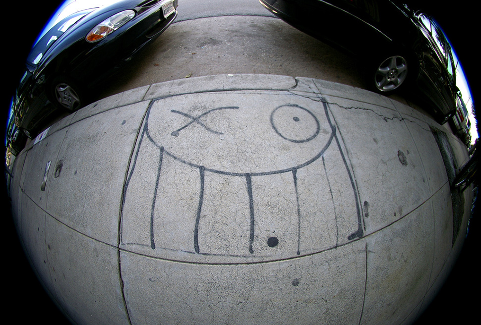 Andre-Saraiva-Mr-A-Los-Angeles-pavement-street-art-graffiti-garage-wall-painting-street-art-urbain-web