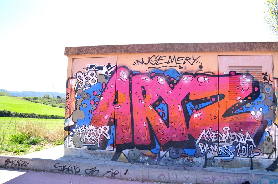 Aryz-cardedeu-espana-graffiti-wall-painting-street-art-urbain-espana-pintura-2012-web