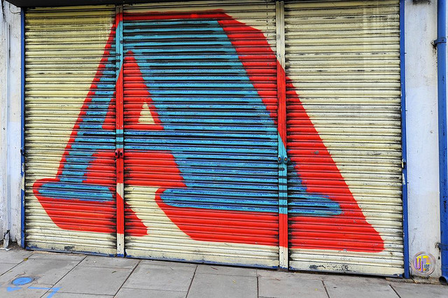 Ben-Eine-london-letter-a-graffiti-spray-bomb-wall-painting-street-art-urbain-2009-web