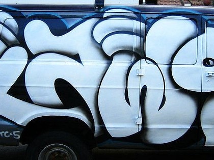 Kaws – Graffiti de 2005