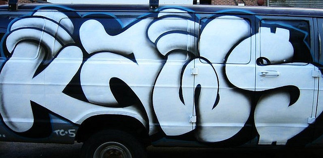 Kaws-graffiti-old-wall-car-painting-spray-web