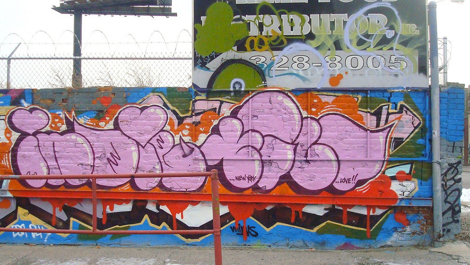 Tilt-et-Indie-graffiti-street-art-urbain-flop-throw-up-2009-web