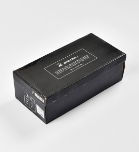 invader-franck-slama-01-point-sneakers-black-invasion-box-2007-edition-1500-2