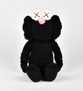 kaws-brian-donnelly-bff-plush-black-toys-doll-limited-edition-3000-detail