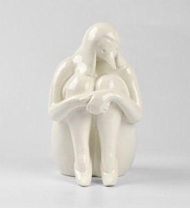 parra-case-studyo-cold-white-porcelain-sculpture