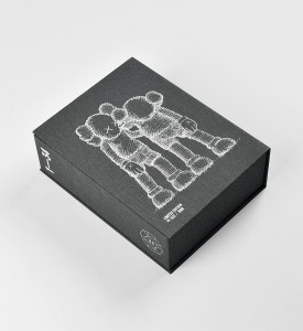 kaws-along-the-way-monograph-box-cardstock-4