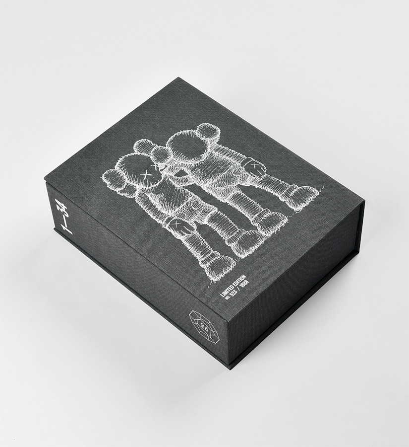 特販オンライン kaws along the way monograph | www.fpservicesnc.com