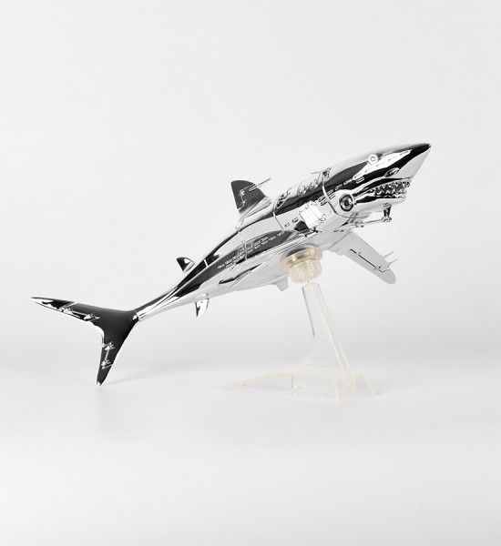 hajime-sorayama-shark-silver-art-2