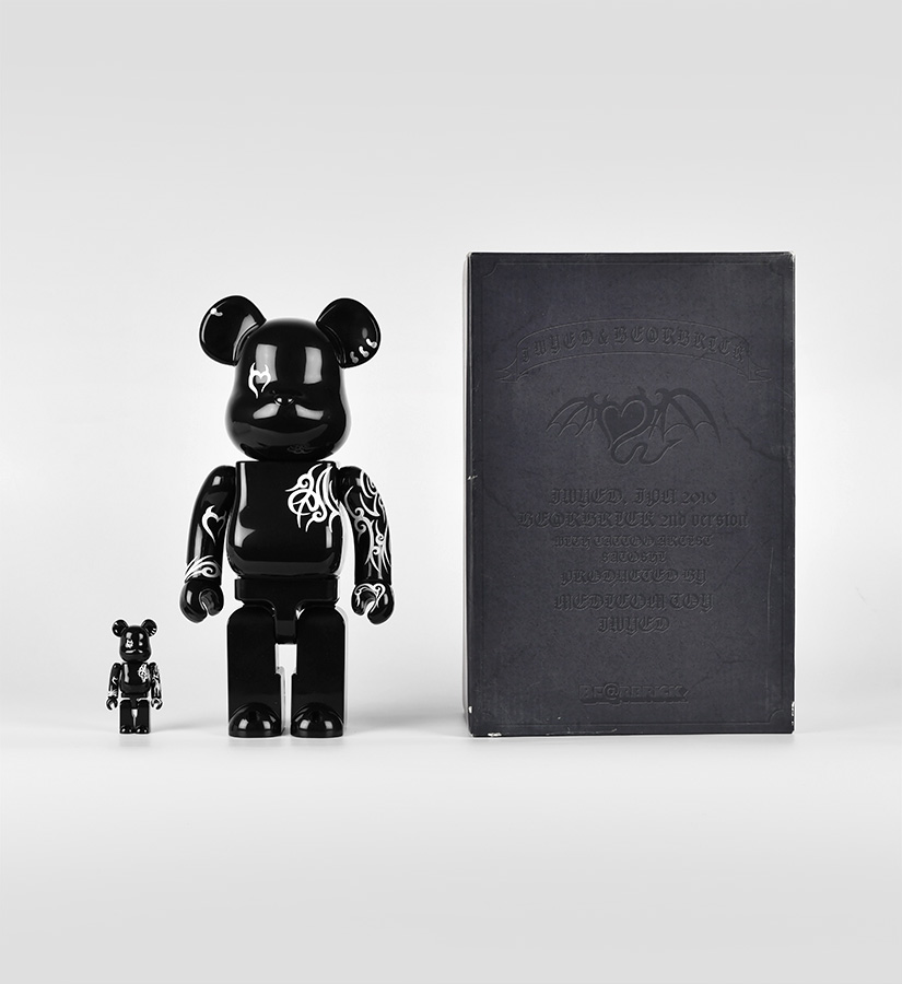 Bearbricks Lv x supreme 400%